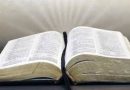 La Biblia no es para desplazarla sino para ponerla en el centro de la vida. Por el Pastor Hugo Márquez Presidente Confeba