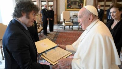 El Papa Francisco recibió al presidente Javier Milei (video)